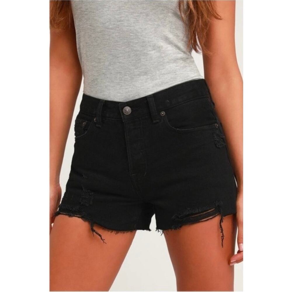 Free People $68 Size 29 Black Distressed Denim Shorts - Picture 5 of 7